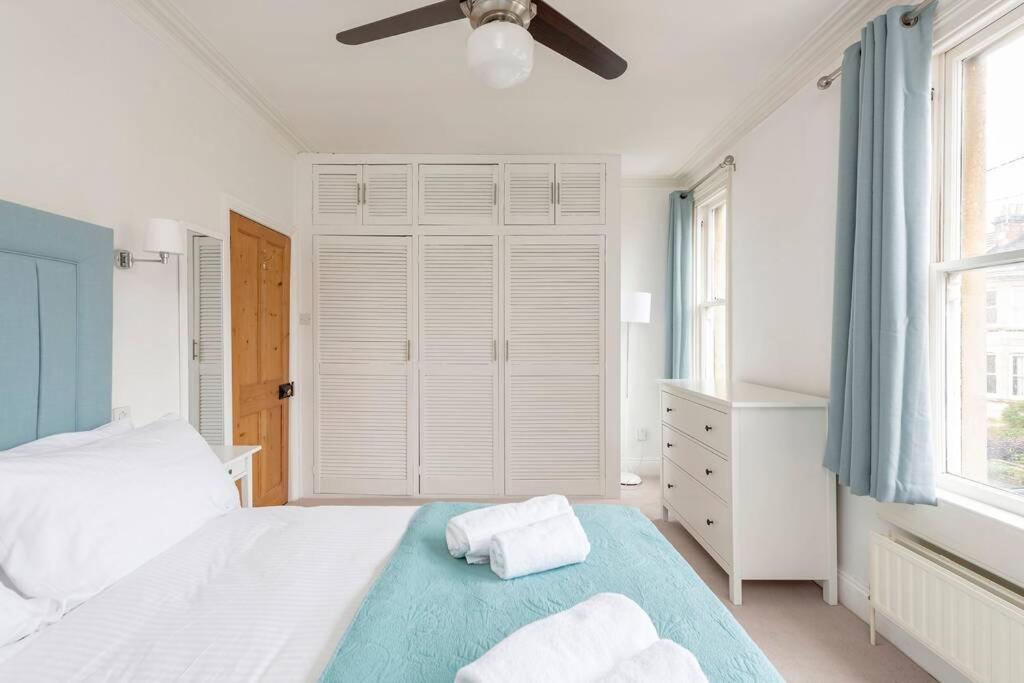 Spacious House - 2 Double Rooms - Street Parking - Garden Bath Esterno foto