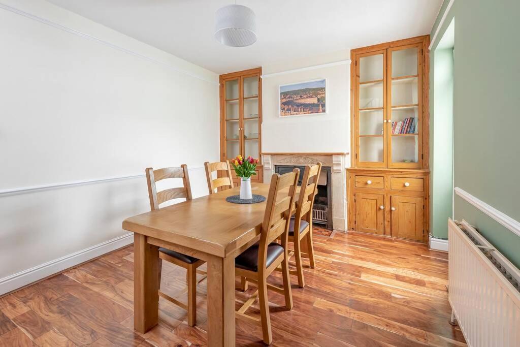 Spacious House - 2 Double Rooms - Street Parking - Garden Bath Esterno foto